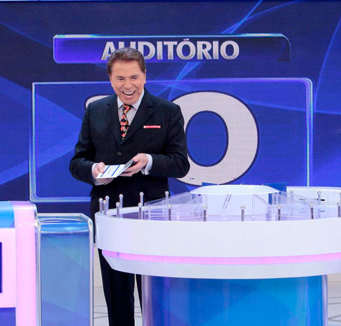 Terno Prata com preço de ouro! Silvio Santos aumenta recompensa para item perdido