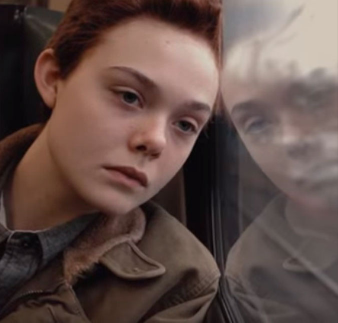 Elle Fanning aparece irreconhecível em <I>trailer</I> de <I>About Ray</I>, veja o vídeo!