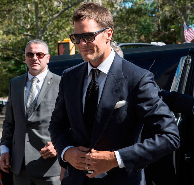 Tom Brady aparece usando aliança após boatos de separação