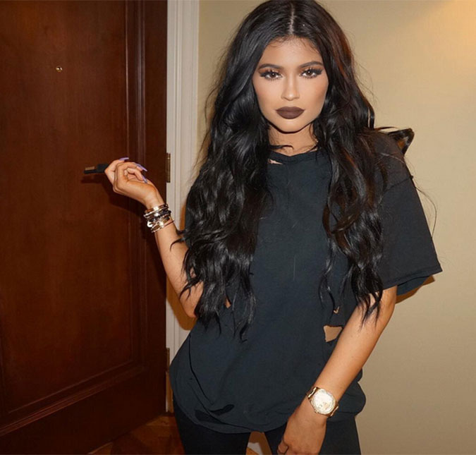 Kylie Jenner vai dividir seus batons, entenda!