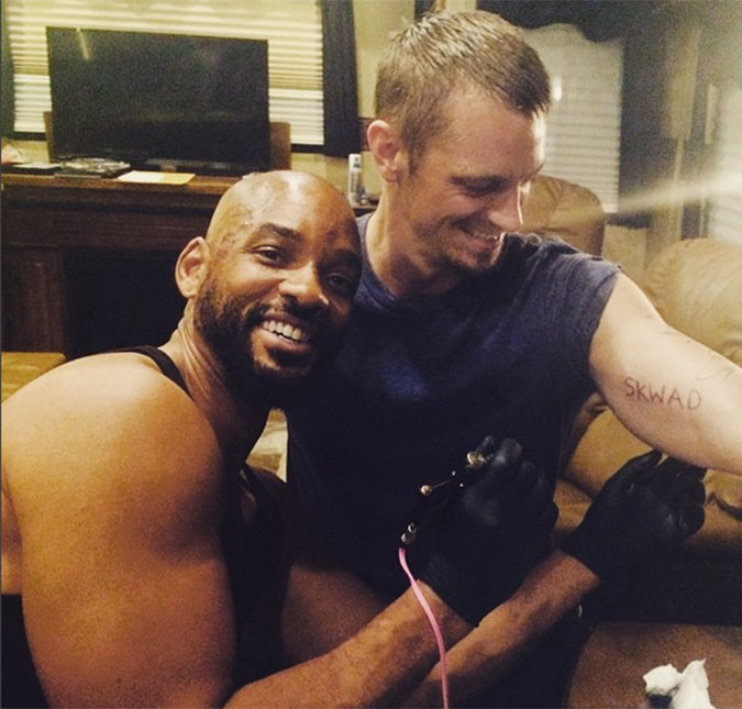 Ator de <i>Esquadrão Suicida</i> faz <i>tatto</i> com Will Smith, mesmo ele sendo um péssimo tatuador