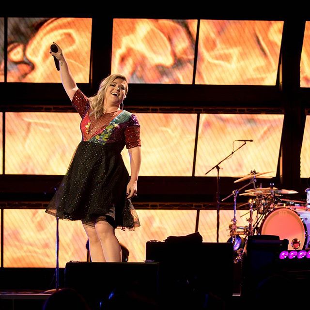 Kelly Clarkson está grávida novamente!