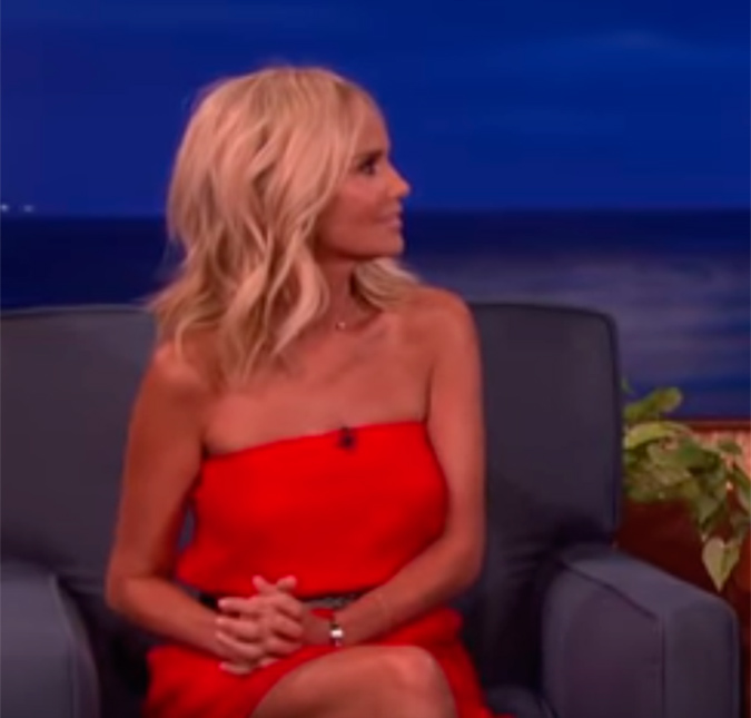 Kristin Chenoweth faz Conan O'Brien chorar ao tirar sobrancelhas. Assista!