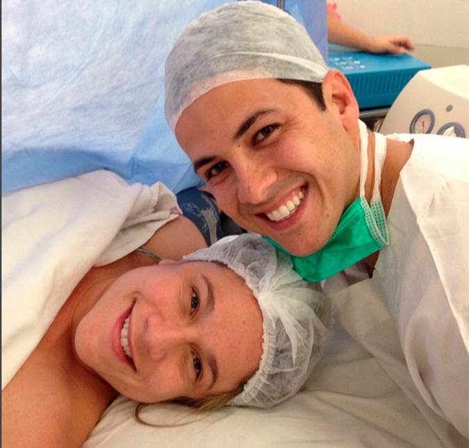 Após dar à luz, Fernanda Gentil fala sobre nascimento de Gabriel: <i>Que loucura...</i>