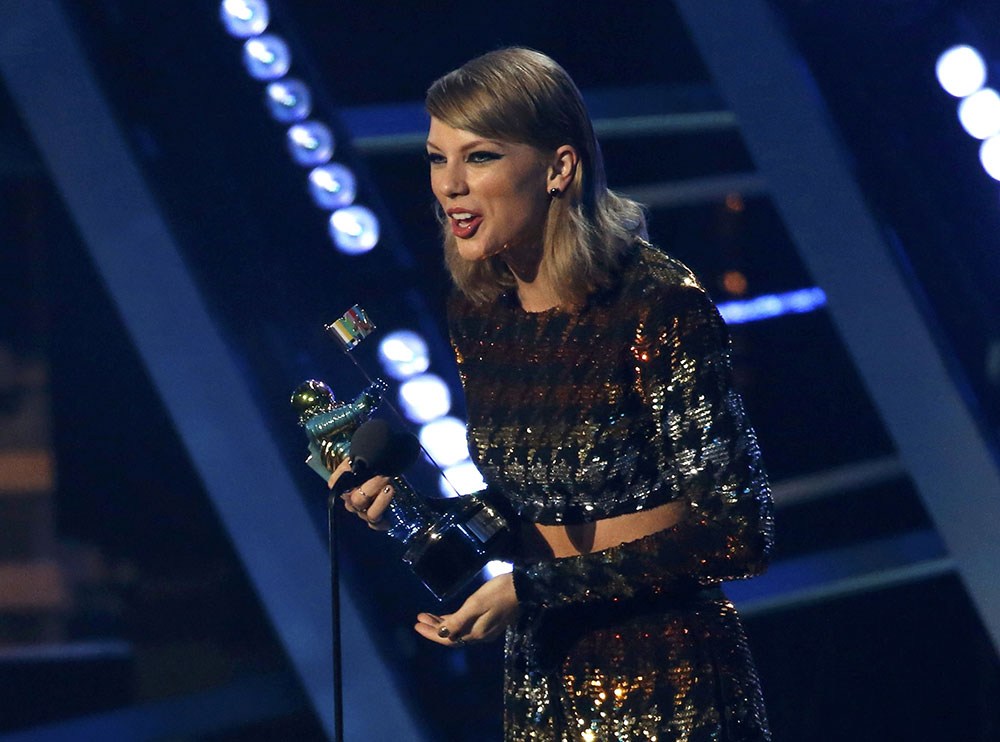 Taylor Swift fez a limpa! Confira aqui a lista completa de vencedores do <i>VMA</i>!