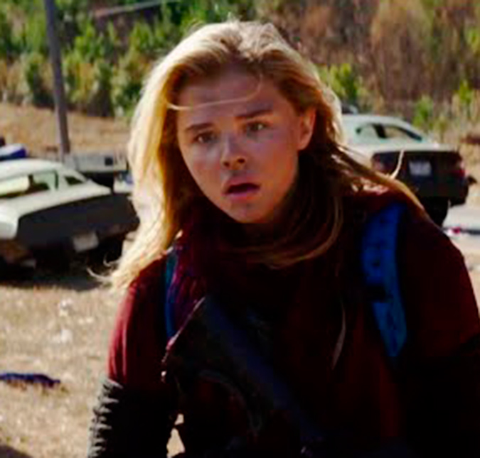 Chloë Grace Moretz corre muito para se livrar de ataques alienígenas em <i>trailer</i> de <i>A 5ª Onda</i>, assista!