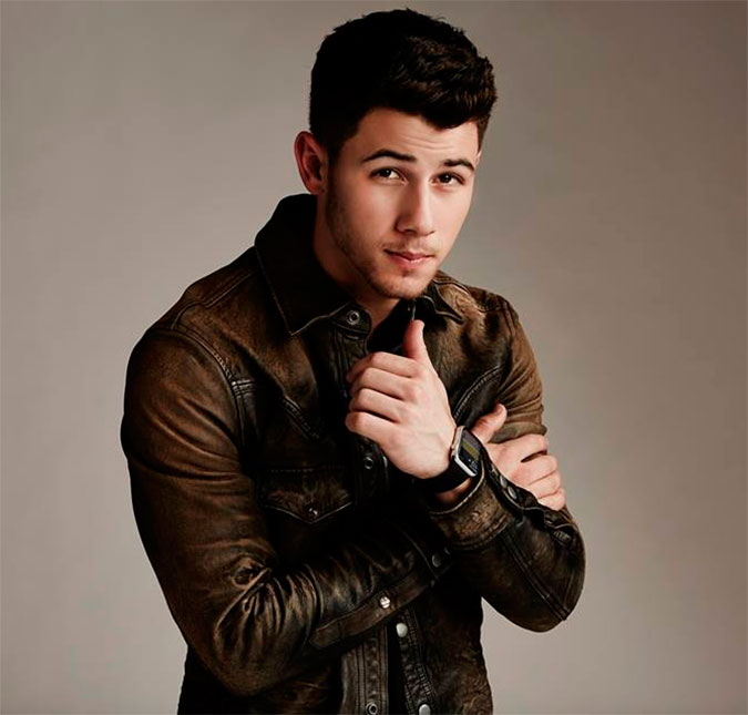 Nick Jonas divulga música nova, mas pede ajuda aos fãs para terminar a letra, entenda!