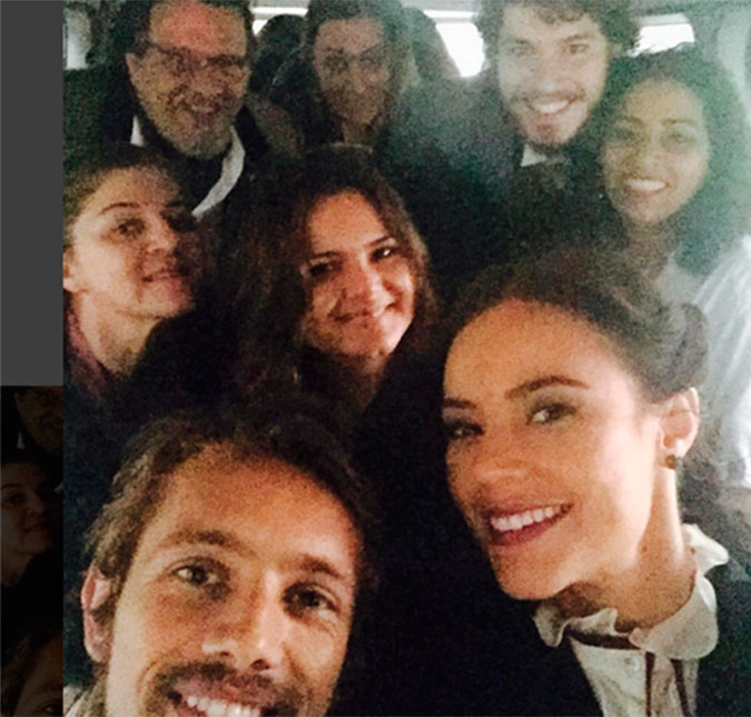 Feriado? Não para o elenco de <i>Além do Tempo</i>!