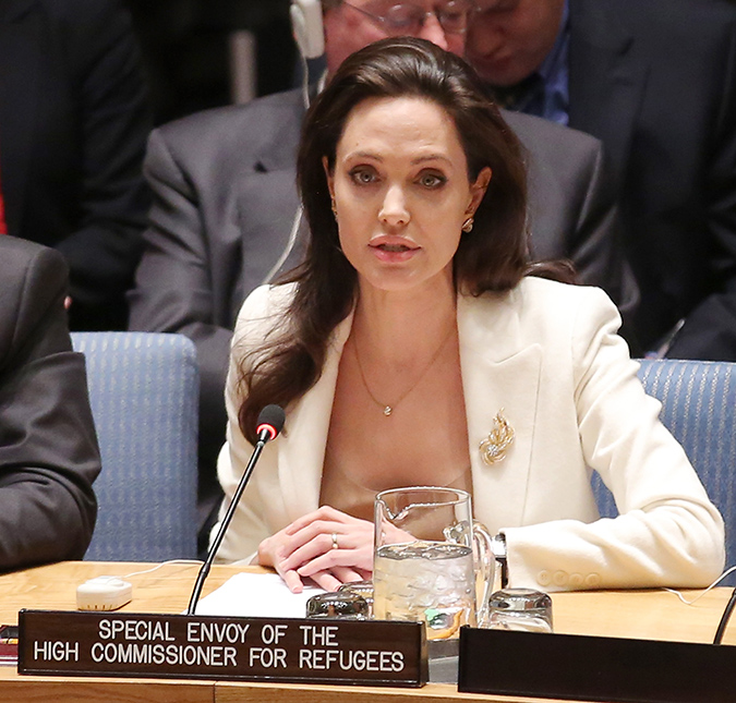 Angelina Jolie defende os direitos de refugiados da Síria