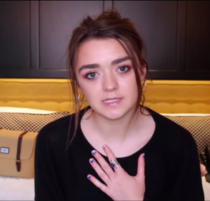 Maisie Williams, a Arya de <i>Game of Thrones</i>, lança canal na <i>internet</i>! Assista ao seu primeiro vídeo!