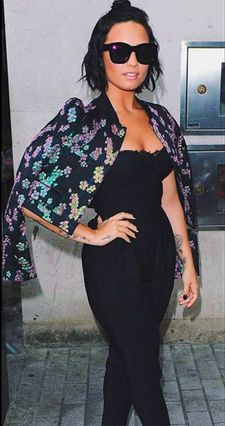 Feliz com seu corpo, Demi Lovato quer passar mensagem para os fãs