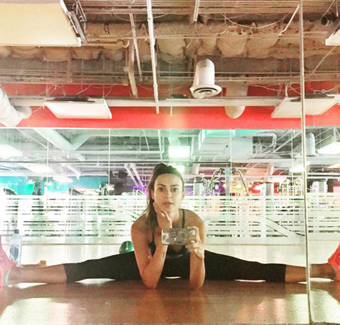 Thaila Ayala faz <I>selfie</i> mostrando toda a elasticidade, veja!