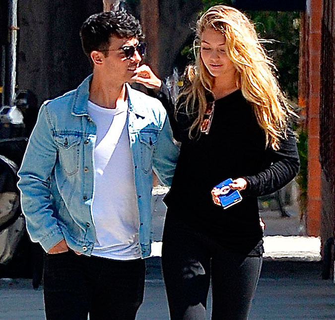 Joe Jonas define Gigi Hadid em uma palavra, saiba qual!