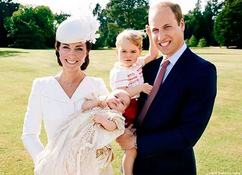 Kate Middleton diz que a pequena Charlotte não usará vestidos até completar um ano de idade!