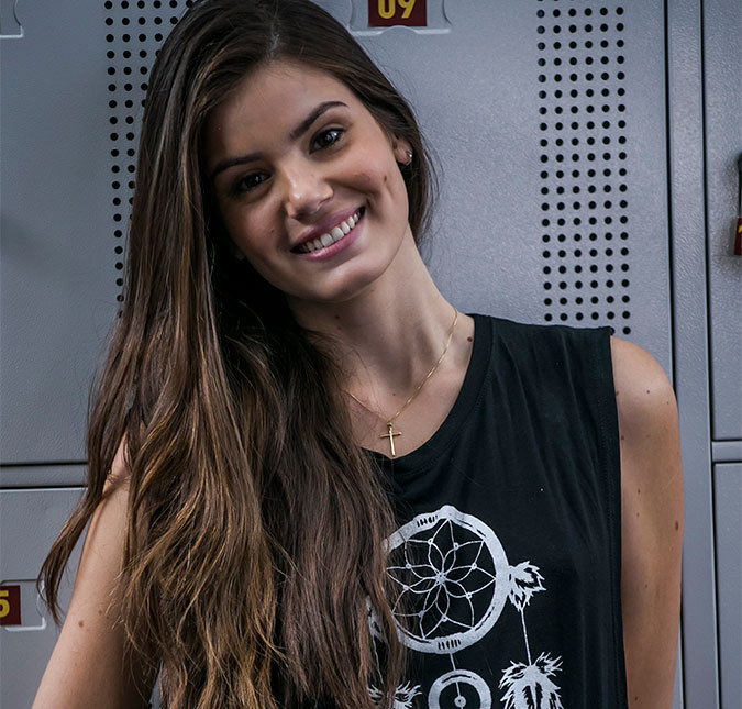 Camila Queiroz fala do sucesso de <i>Verdades Secretas</I> e revela: <I> Cheguei a pensar que o melhor fim era a Angel se matar</i>