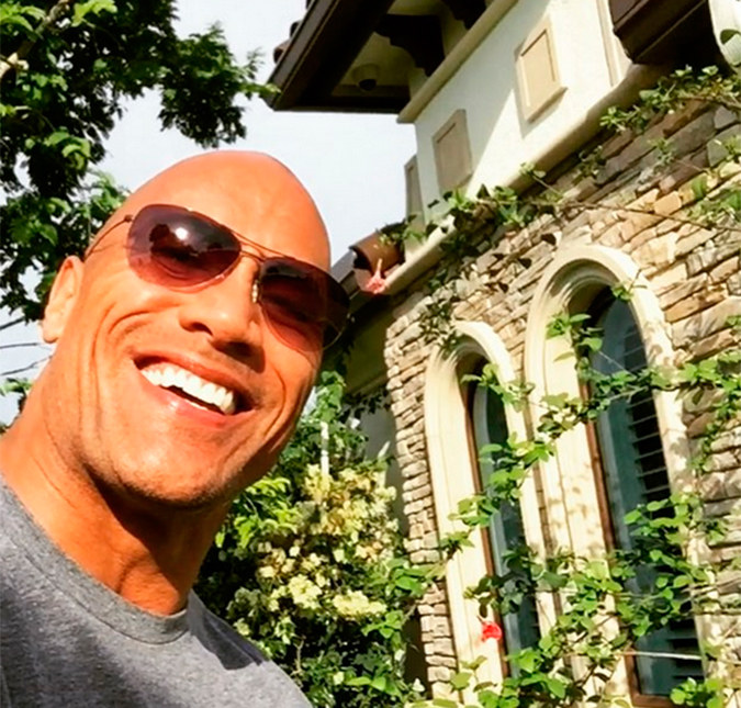 Dwayne Johnson, o <i>The Rock</i>, mostra que seus filhotinhos são a definição da preguiça, assista aos vídeos!