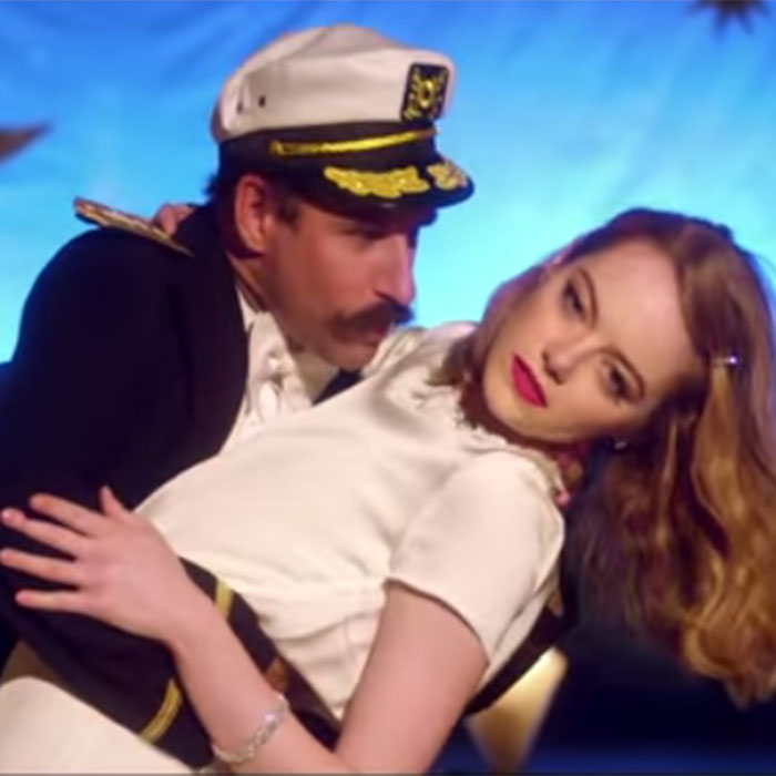 Emma Stone arrasa na coreografia e na sensualidade em clipe do Will Butler, membro do <i>Arcade Fire</i>, assista!