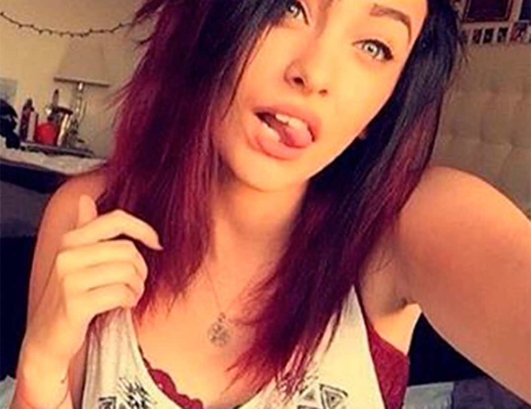 Paris Jackson, filha de Michael Jackson,  estaria passando por crise, diz <i>site</i>