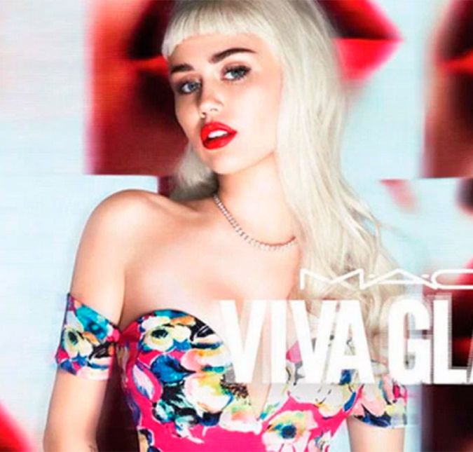 Miley Cyrus pode até não ter uma marca para chamar de sua, mas a cantora pop adora fazer parcerias com a MAC, marca renomada no mundo das makes, e apesar de frequentemente surpreender por seu estilo, no mínimo, peculiar, não é que Miley arrasa na hora das criações?