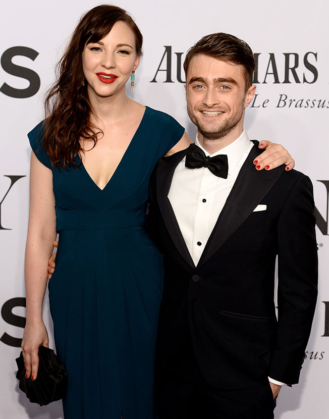 Daniel Radcliffe fala sobre filmagem de cena picante com namorada