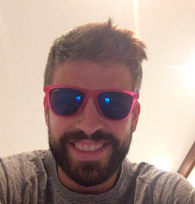 Companheiro de Shakira, Gerard Piqué entra cheio de estilo para a campanha do Outubro Rosa!