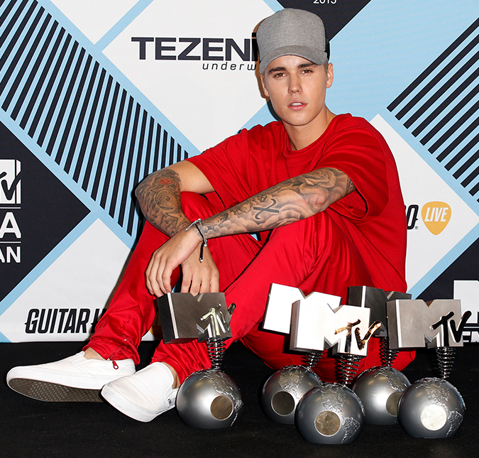 Justin Bieber é o grande vencedor do <i>EMA</i>! Veja os ganhadores das principais categorias!