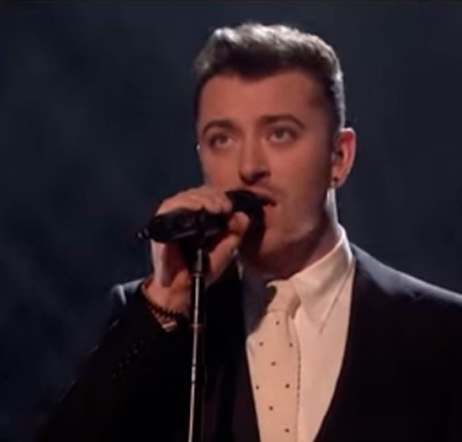 Sam Smith diz que a música do filme de James Bond é <I>horrível</i> de cantar