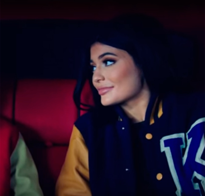 Kylie Jenner estrela novo clipe ao lado do namorado, o <i>rapper</i> Tyga. Assista!