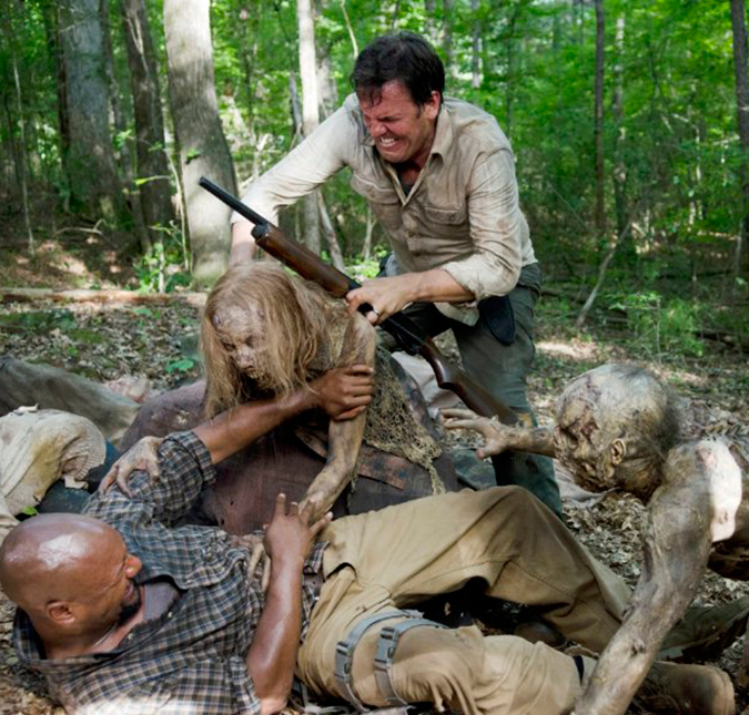 O zumbis continuarão nas telinhas: <i>The Walking Dead</i> é renovada para sétima temporada