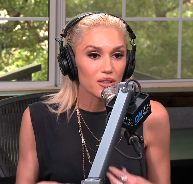 Gwen Stefani desconversa sobre rumores com Blake Shelton, mas admite: <i>- Eu acho ele gostoso</i>