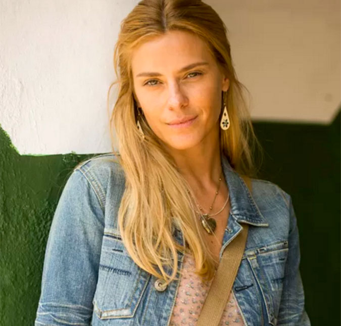 Carolina Dieckmann pretende ter mais filhos, mas revela: - <i>Não quero mais engravidar, quero adotar</i>