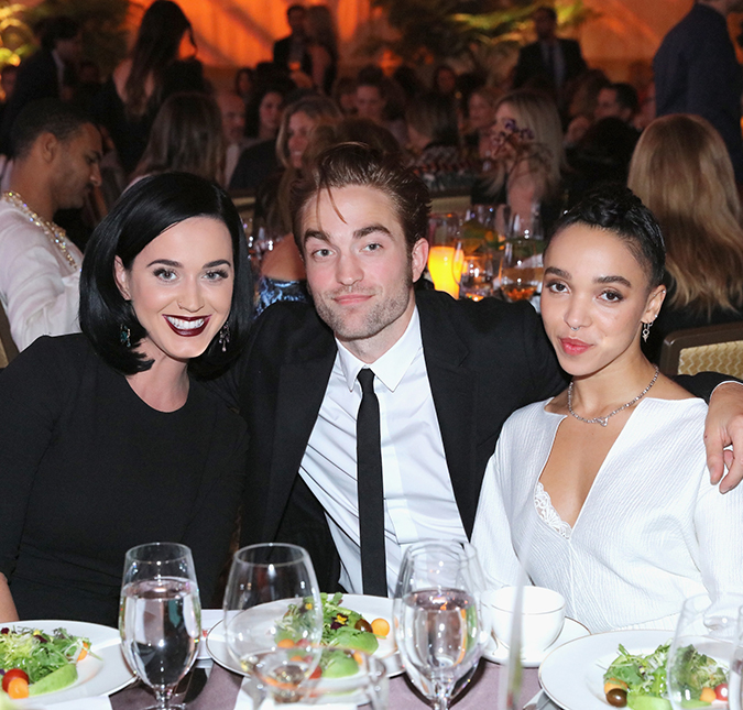 Acompanhado da namorada, Robert Pattinson se reencontra com Katy Perry, veja a foto!