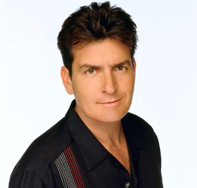 Charlie Sheen vai revelar que é <i>HIV</i> positivo em programa de TV, diz revista