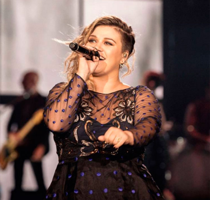 Kelly Clarkson explica momentos difíceis da segunda gravidez