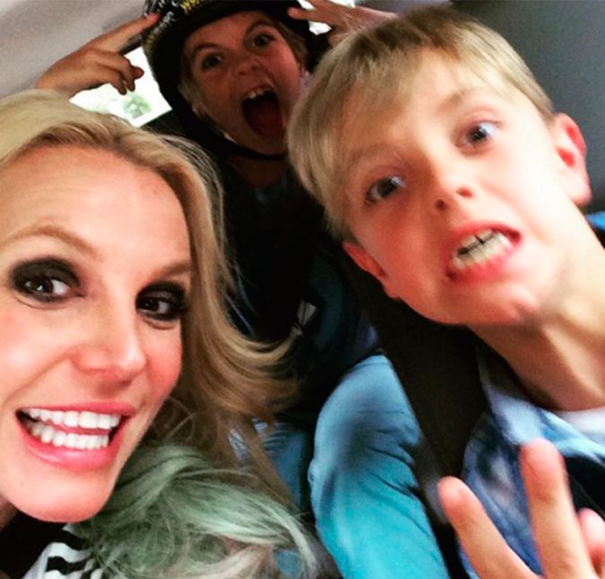 Ela deixou de sair, passou a aproveitar mais a companhia dos filhos e se dedicou a ser mãe. Desde então, lançou outros discos de estúdio, como o Femme Fatale e o Britney Jean, além de anunciar, em 2013, uma residência em Las Vegas, que devido ao sucesso, continuou por mais uns bons anos! Ela deixou de sair, passou a aproveitar mais a companhia dos filhos e se dedicou a ser mãe. Desde então, lançou outros discos de estúdio, como o Femme Fatale e o Britney Jean, além de anunciar, em 2013, uma residência em Las Vegas, que devido ao sucesso, continuou por mais uns bons anos!