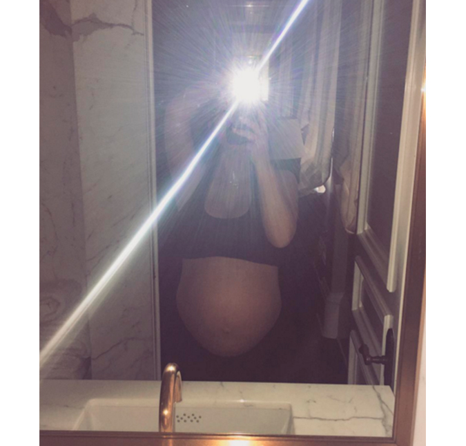 Kim Kardashian está pronta para dar à luz, entenda!