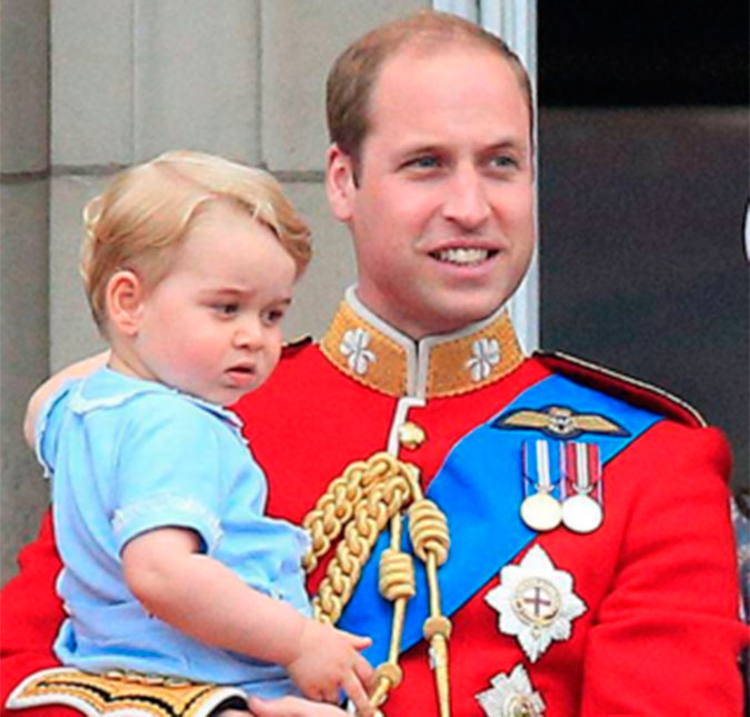 Príncipe William conta que o filhinho George está <I>pulando como um coelho</i> por causa do <i>Natal</i>!