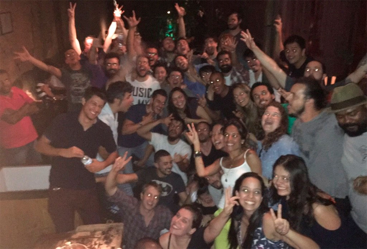 Oscar Filho posta foto de despedida do <i>CQC</i>