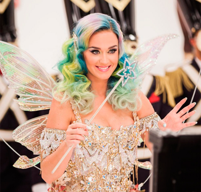 Katy Perry revela que não tinha permissão de ler os livros de <i>Harry Potter</i> quando criança