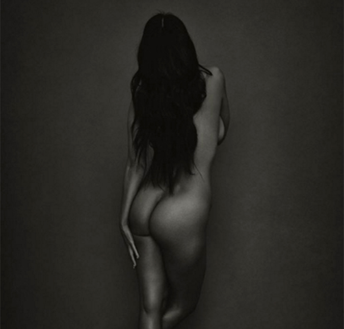 Kourtney Kardashian posta foto em que aparece totalmente nua, veja!