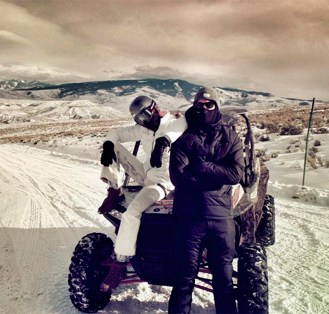 Taylor Swift e Calvin Harris curtem férias juntos na neve!