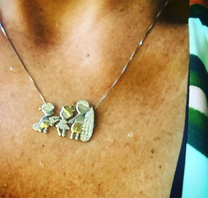 Assim como Deborah Secco, Luana Piovani também carrega os filhos no peito, entenda