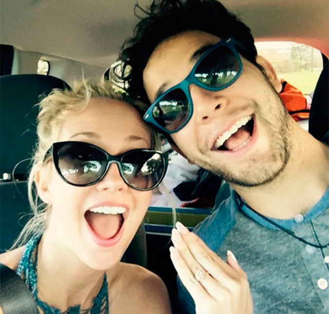 Anna Camp faz <i>A Escolha Perfeita</i> ao aceitar pedido de casamento de Skylar Astin!