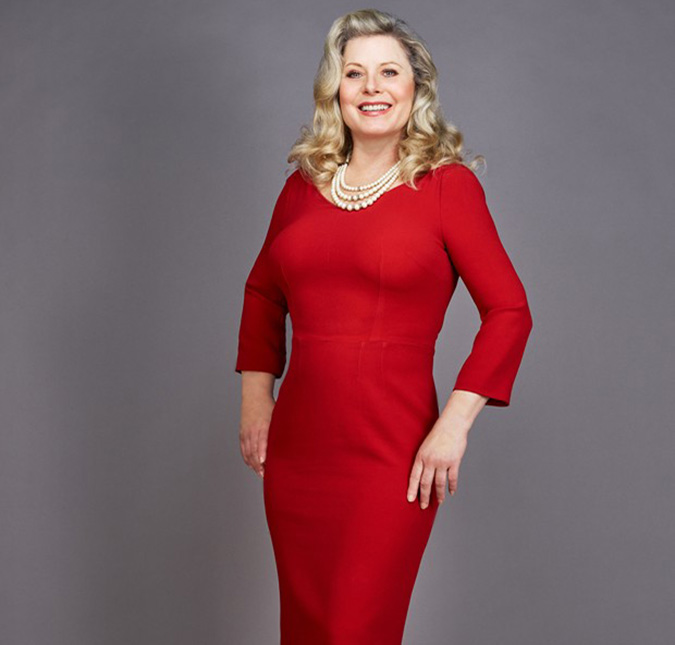 Vera Fischer provoca: <i>Vá ao teatro para ver se eu sou loira, grande e bonita</i>