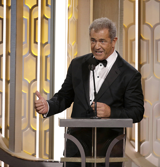 Mel Gibson cai na noitada com a namorada