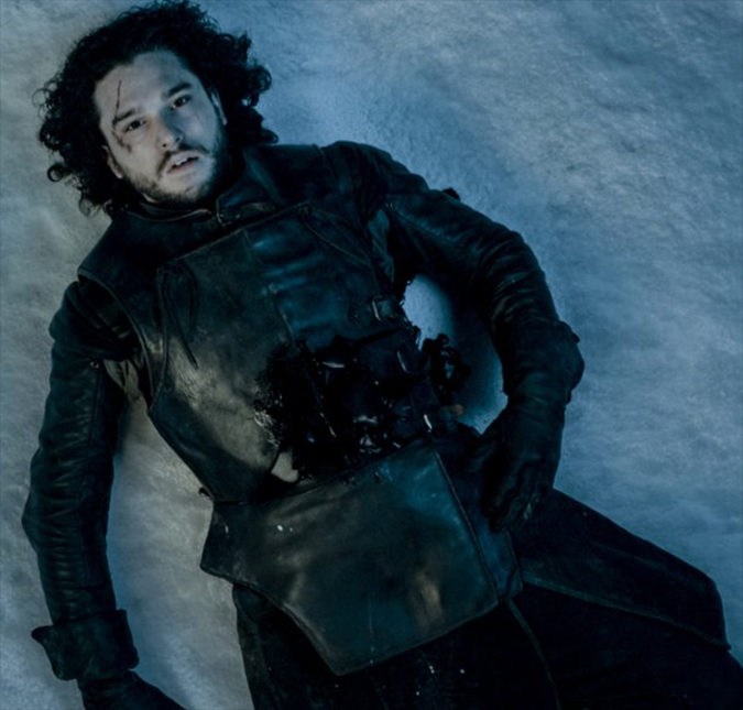 Após alguns <i>drinks</i> a mais no Brasil, intérprete de Jon Snow em <i>Game of Thrones</i> distribuiu <i>spoilers</i>