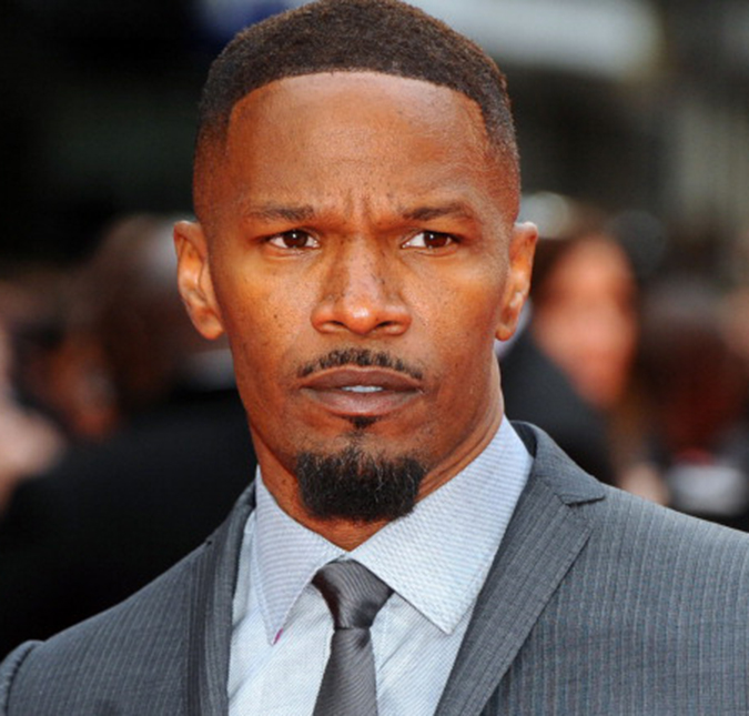 Jamie Foxx vira herói por um dia