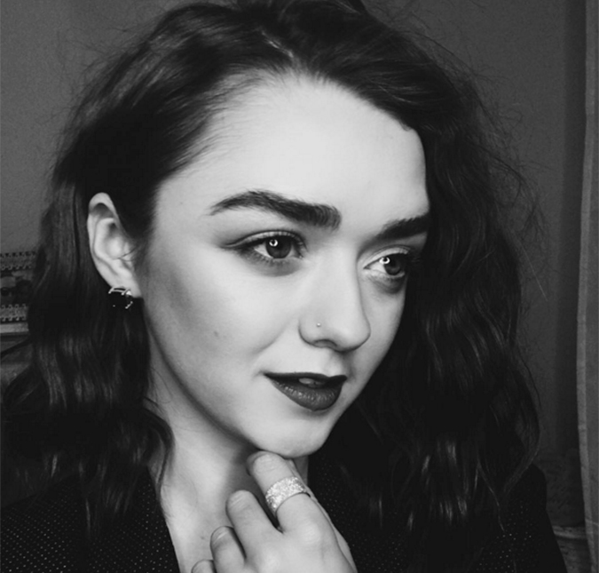 Maisie Williams, estrela de <i>Game Of Thrones</i>, solta mais um <i>spoiler</i> sobre Jon Snow