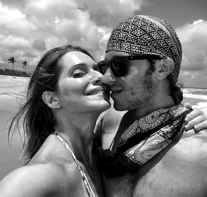 Letícia Spiller relembra momento romântico ao lado do marido, veja foto