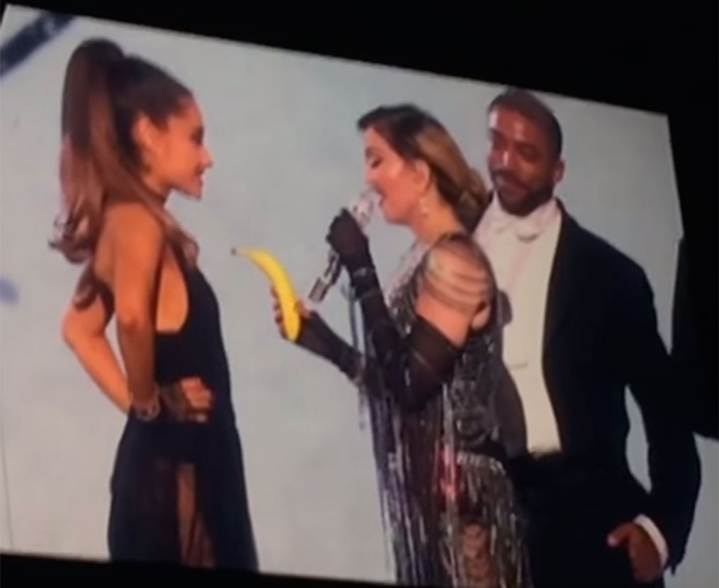 Madonna faz piadinhas com Ariana Grande em <i>show</i>